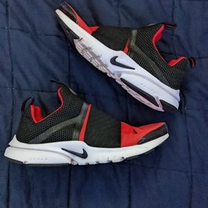 Grade school Nike presto